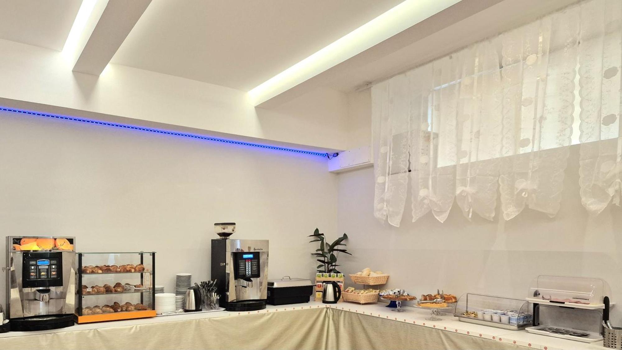 Hotel Firenze 2000 Kültér fotó