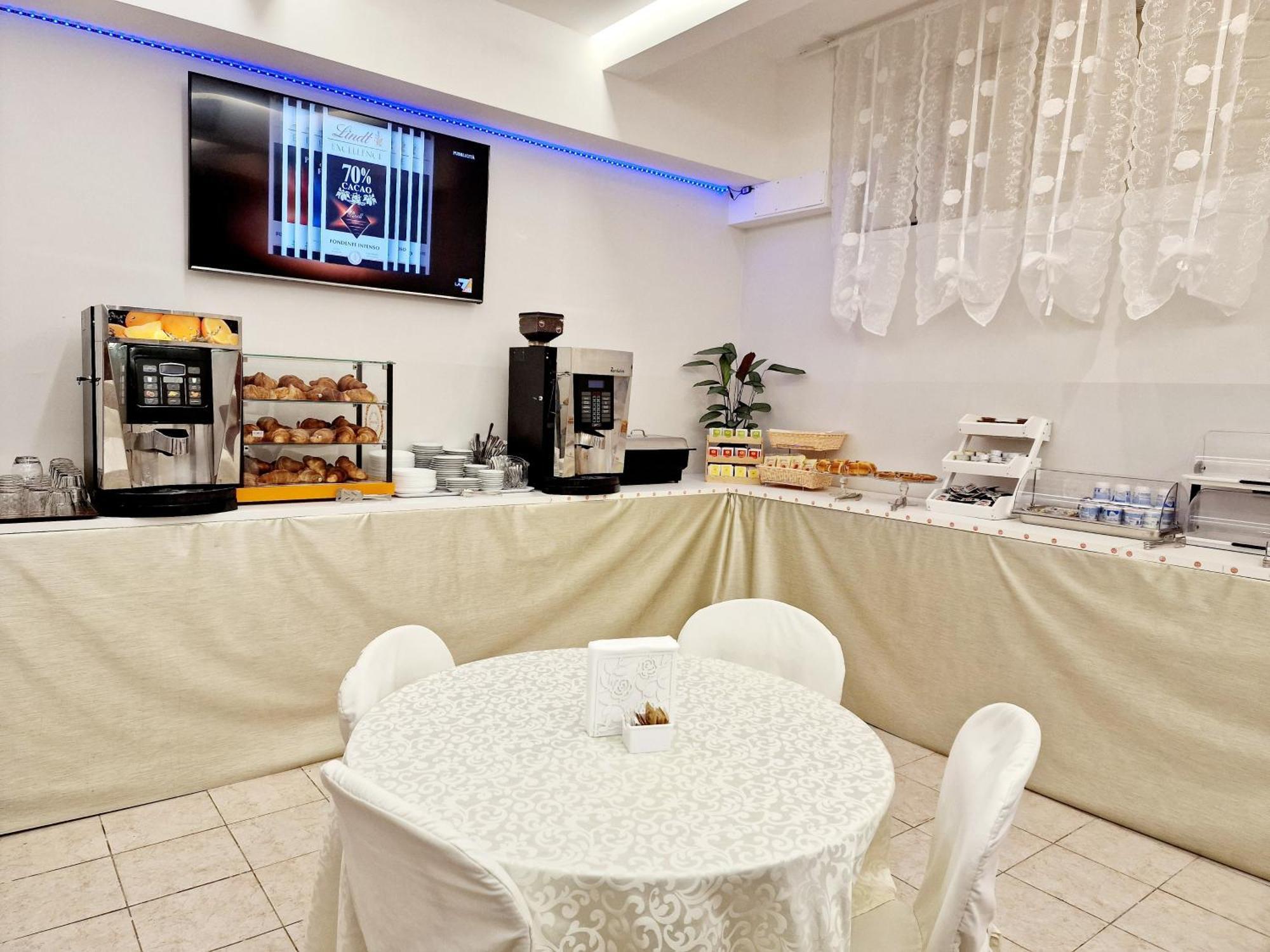 Hotel Firenze 2000 Kültér fotó