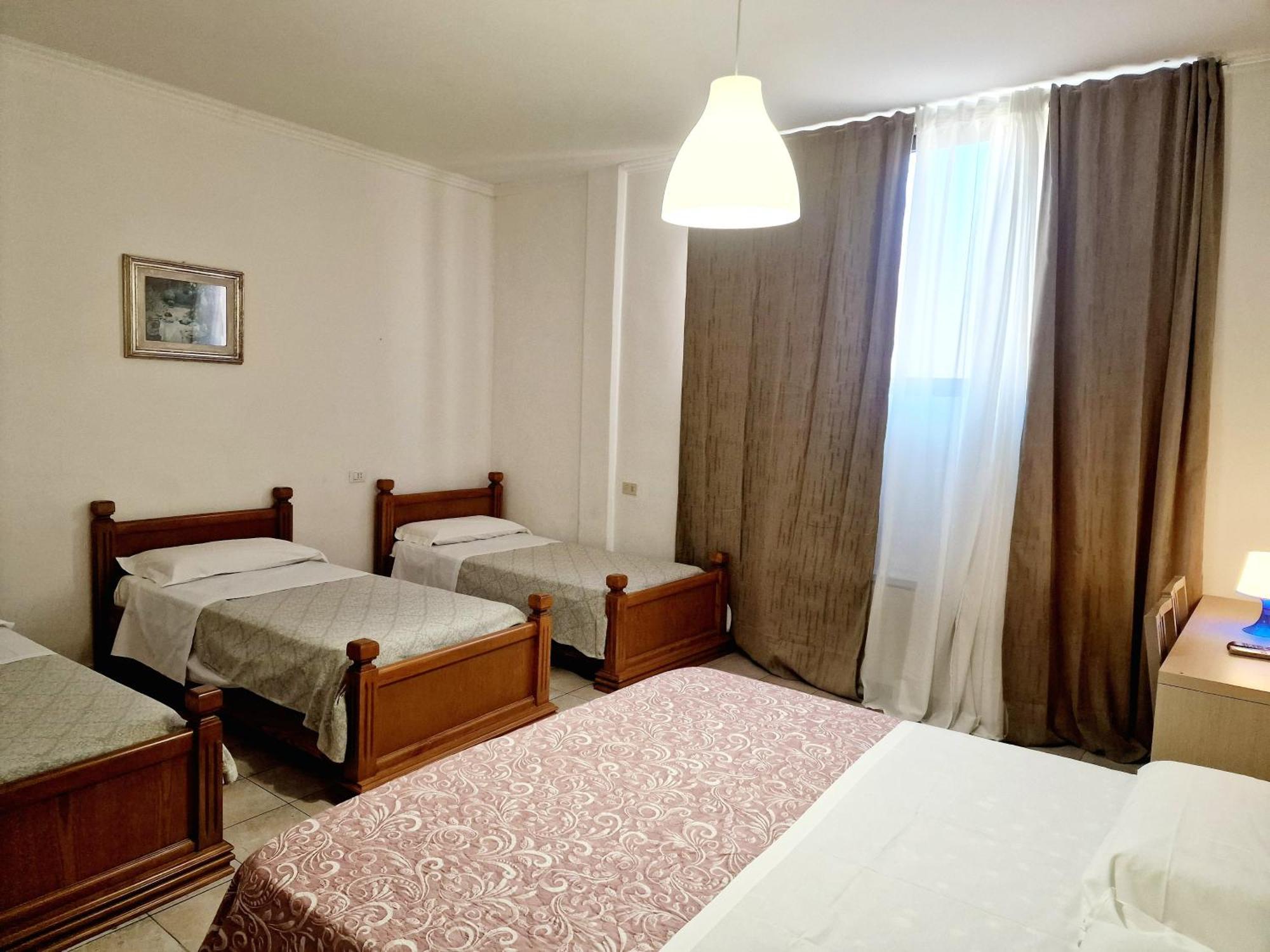 Hotel Firenze 2000 Kültér fotó